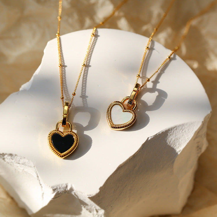 Collana con Ciondolo a Cuore in Bianco e Nero in Oro