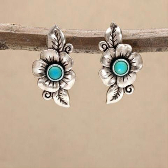 Orecchini Boho con fiore di opale blu in argento sterling