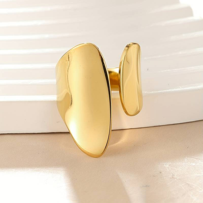 Elegante anello aperto in oro